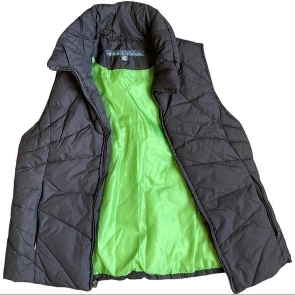 Kenneth Cole Reaction size Large full zip vest, filled :60% down 40% feathers